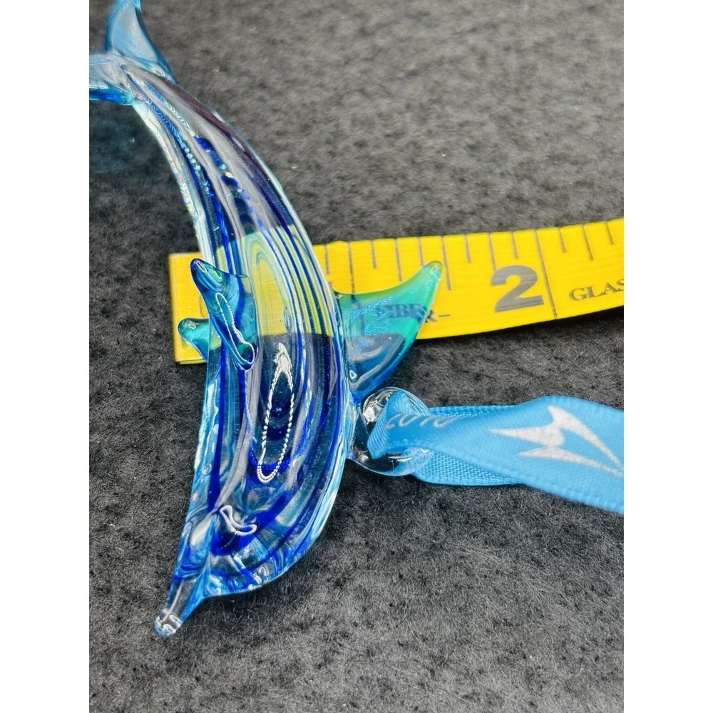 SeaWorld 2010  Blown Blue Swirl Glass Orca  Dolphin Ornament in box New